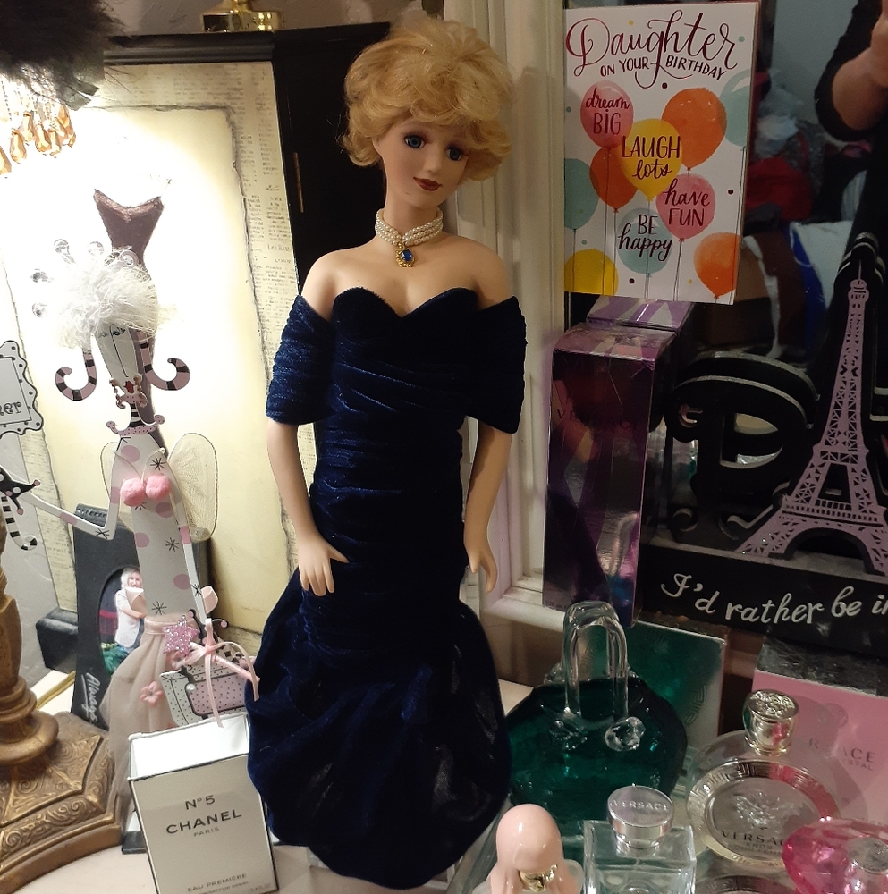 Princess Diane 18in.Porcelain Original Doll #5 lim